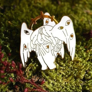 Winged angel eyes accessories brooch enamel charm pin women's handbag purse